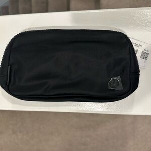 NWT Lululemon everywhere belt bag